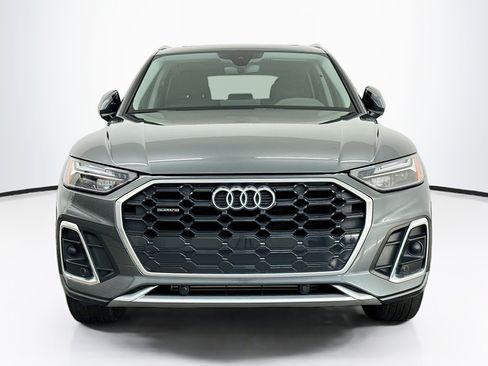 Used 2023 Audi Q5 2.0T Premium w/ Convenience Package AWD/4WD image 2