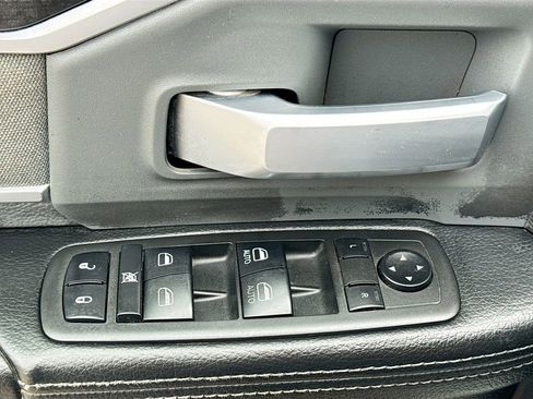 Used 2022 RAM 2500 Big Horn w/ Cold Weather Group image 20