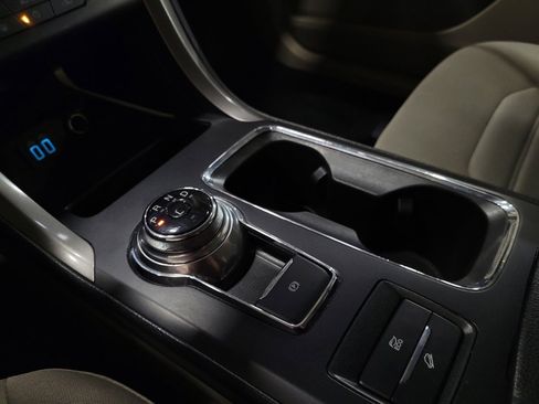 Used 2020 Ford Fusion SE image 26