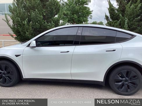 Used 2024 Tesla Model Y Long Range image 9