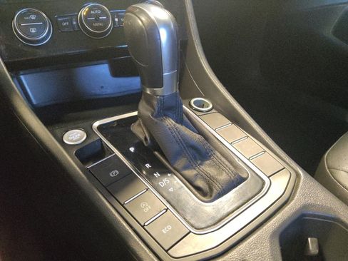 Used 2019 Volkswagen Jetta SE image 26