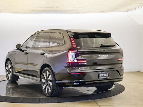 Certified 2026 Volvo EX90 Plus AWD/4WD image 2