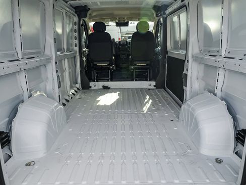 New 2026 RAM ProMaster 1500 w/ Quick Order Package 22G SLT image 11