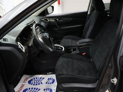 Used 2016 Nissan Rogue SV FWD image 12
