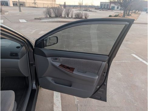 Used 2003 Toyota Corolla LE image 16