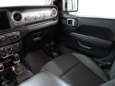 Used 2022 Jeep Wrangler Unlimited Sahara w/ LED Lighting Group image 12