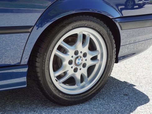 Used 1997 BMW 328i Sedan RWD image 17