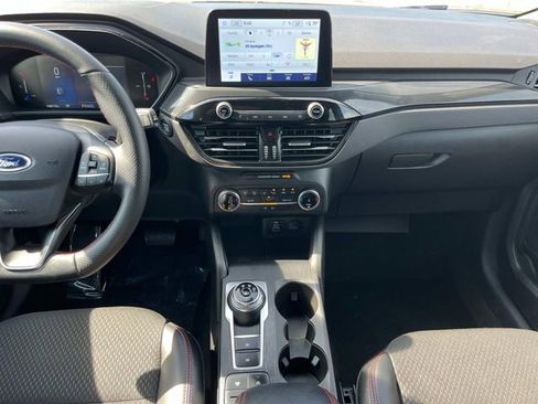 Used 2025 Ford Escape ST-Line image 18