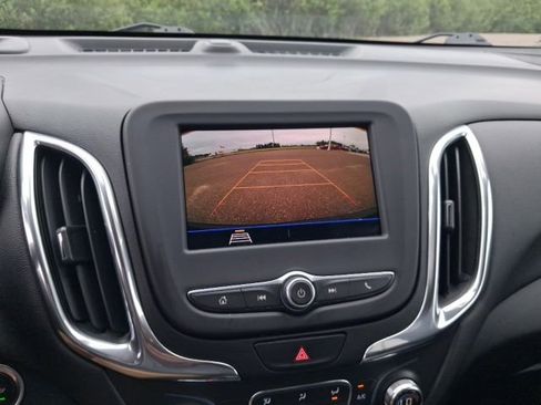 Used 2020 Chevrolet Equinox LT FWD image 14