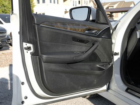 Used 2019 BMW 530i xDrive image 48