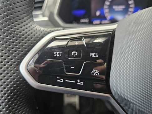 Used 2022 Volkswagen Tiguan SE R-Line AWD/4WD image 30