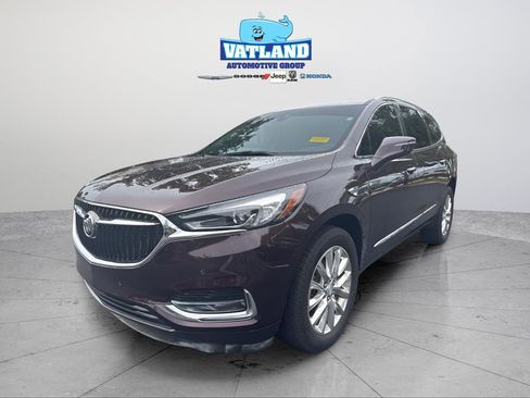 Used 2018 Buick Enclave Premium FWD image 1