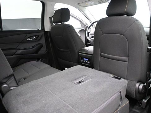 Used 2021 Chevrolet Traverse LT AWD/4WD image 22