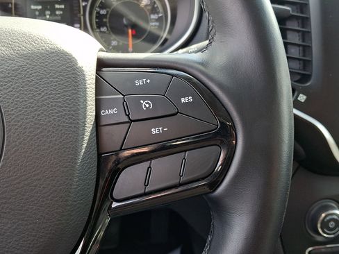 Used 2020 Jeep Cherokee Latitude Plus image 21