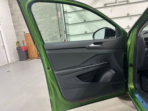 New 2026 Volkswagen Taos SE AWD/4WD image 9