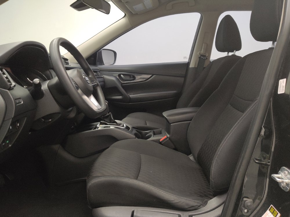 Used 2020 Nissan Rogue S FWD image 17