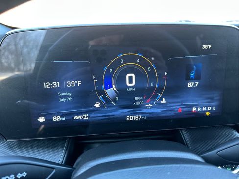 Used 2025 Chevrolet Equinox LT w/ Convenience Package II AWD/4WD image 17