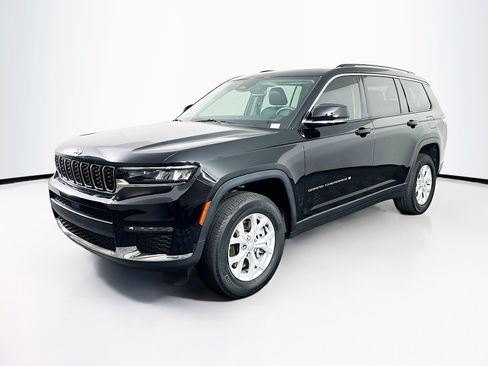Used 2023 Jeep Grand Cherokee L Limited AWD/4WD image 3