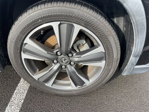 Used 2019 Lexus UX 250h image 3