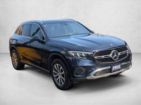Used 2024 Mercedes-Benz GLC 300 4MATIC image 3