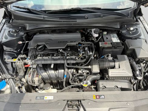 Used 2022 Hyundai Elantra SEL FWD image 38