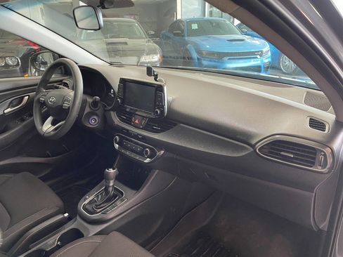 Used 2018 Hyundai Elantra GT image 30