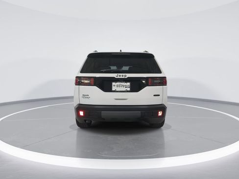 New 2026 Jeep Cherokee Overland image 7