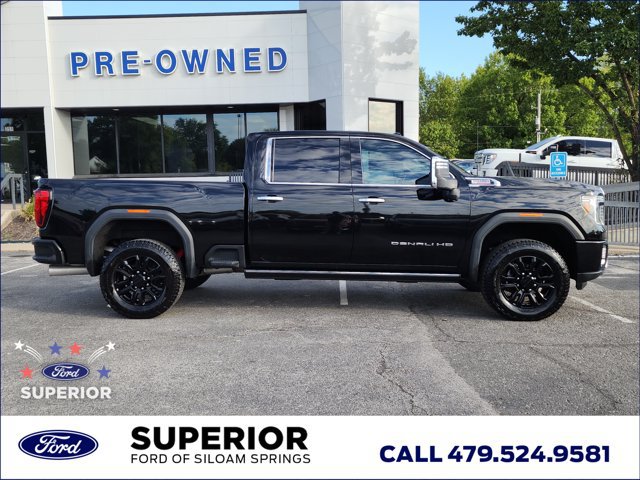 Used 2021 GMC Sierra 2500 Denali w/ Denali Black Diamond Edition AWD/4WD image 2