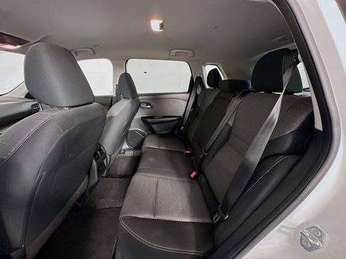 Used 2023 Nissan Rogue SV FWD image 22