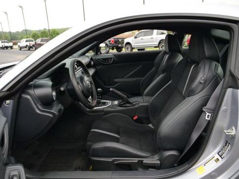 Used 2024 Toyota GR86 Premium RWD image 3