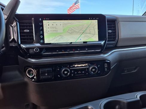 Used 2025 Chevrolet Silverado 1500 LT AWD/4WD image 7