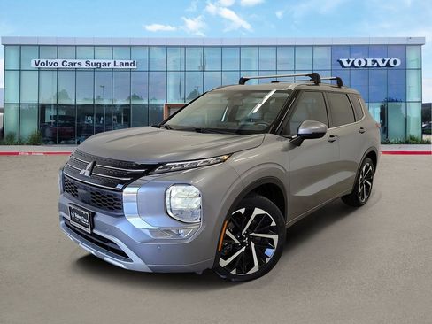 Used 2023 Mitsubishi Outlander SEL image 1