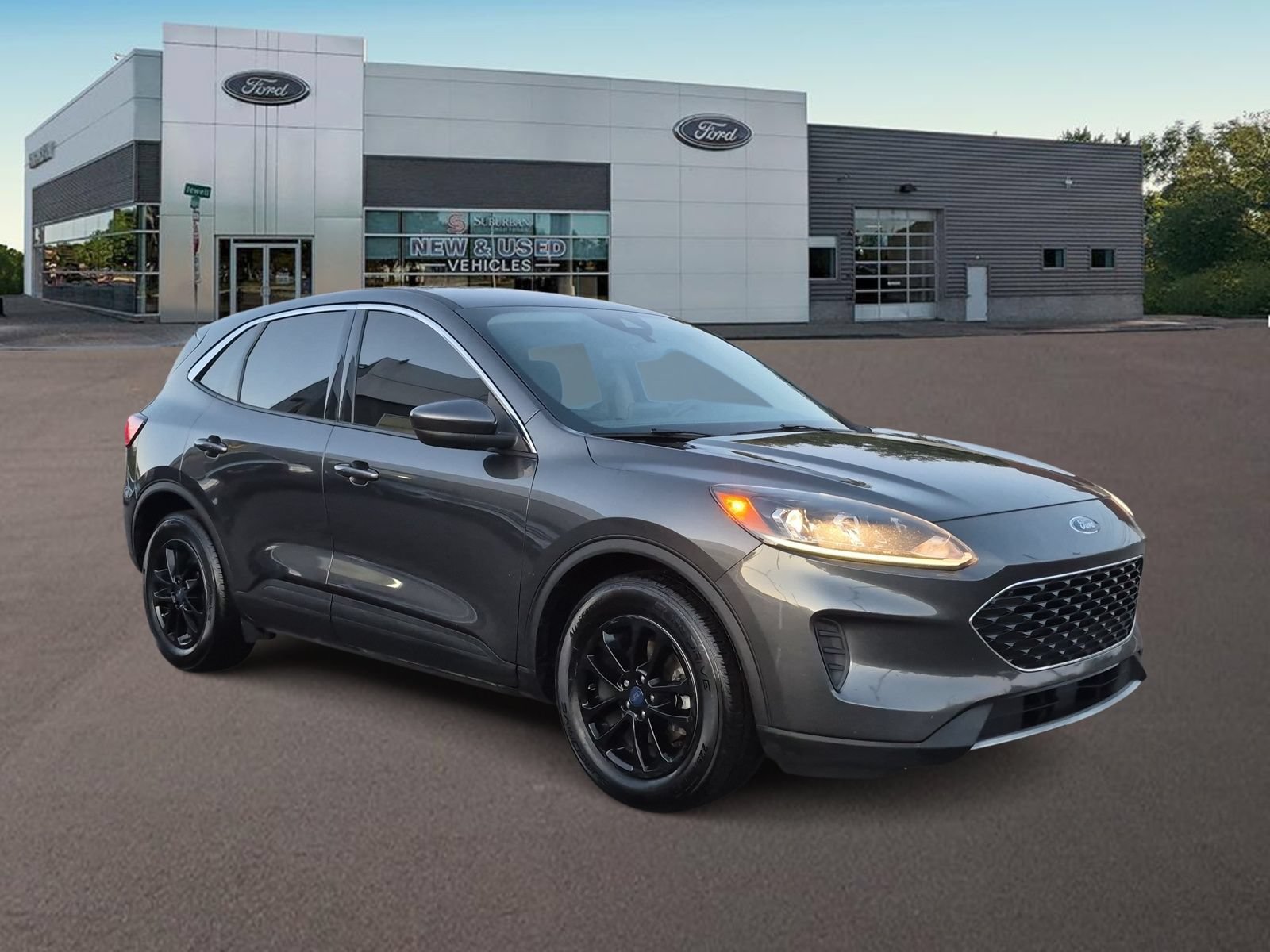 Used 2020 Ford Escape SE FWD image 2