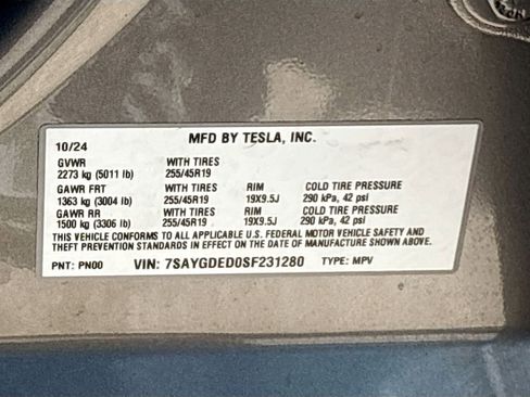 Used 2025 Tesla Model Y Long Range RWD image 31