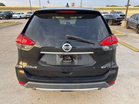 Used 2017 Nissan Rogue SV FWD image 8