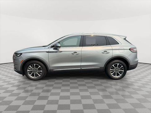 Used 2023 Lincoln Nautilus Reserve AWD/4WD image 4