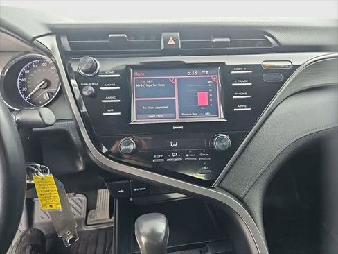 Certified 2020 Toyota Camry SE image 14