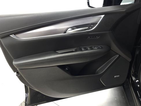 Used 2019 Cadillac XT5 Luxury AWD/4WD image 14