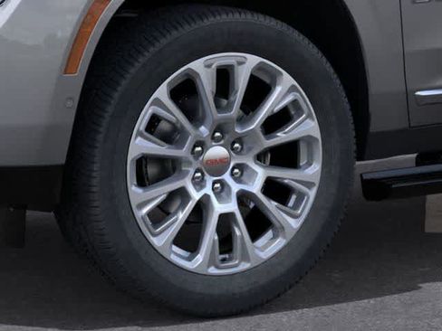 New 2026 GMC Yukon Denali w/ Denali Reserve Package AWD/4WD image 9