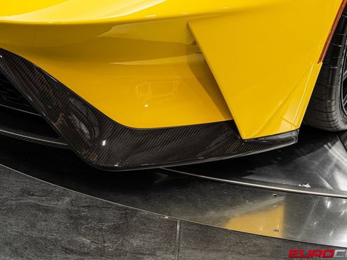 Used 2020 Ford GT Carbon Series RWD image 16
