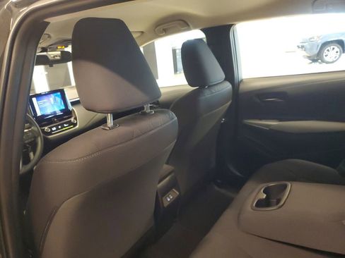 Used 2025 Toyota Corolla LE image 11