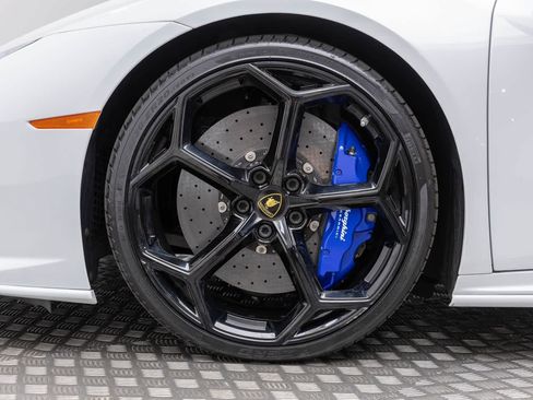 Used 2020 Lamborghini Huracan EVO AWD/4WD image 8