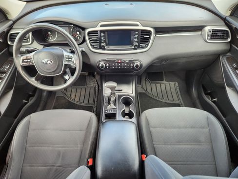 Used 2019 Kia Sorento AWD image 23