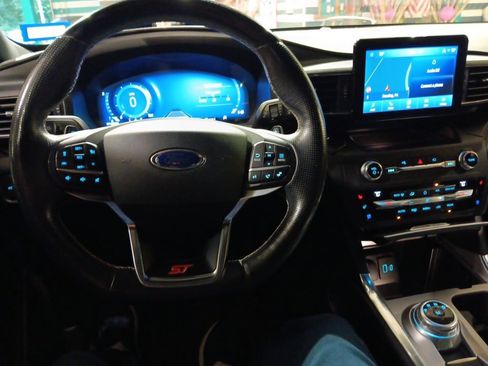Used 2020 Ford Explorer ST AWD/4WD image 5