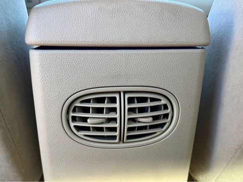 Used 2005 Ford Five Hundred SEL image 13