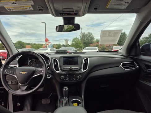 Used 2020 Chevrolet Equinox LT FWD image 23