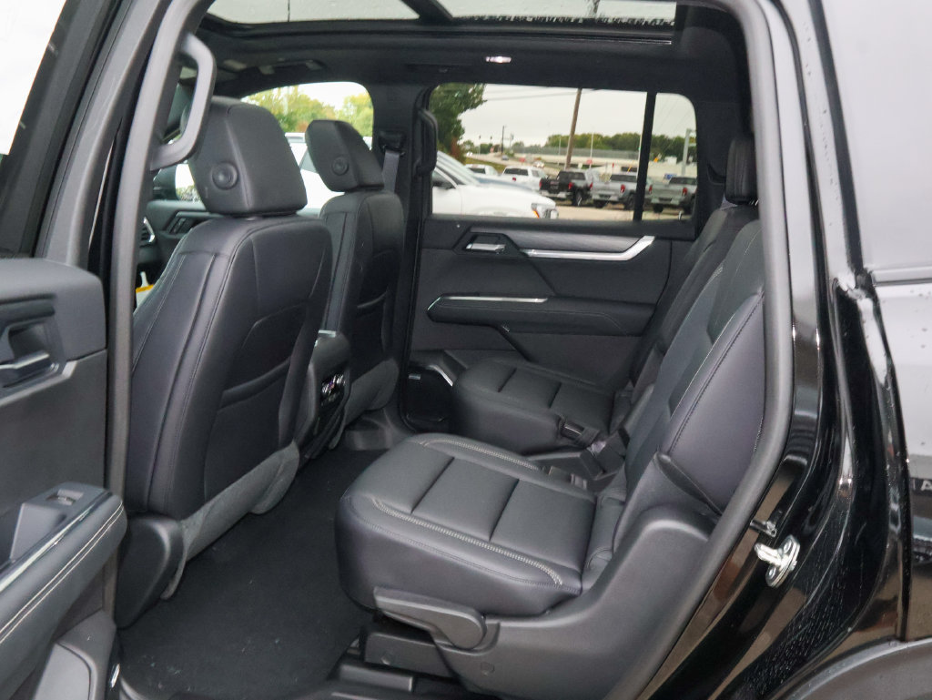 New 2027 GMC Acadia Elevation w/ Black Edition FWD image 11