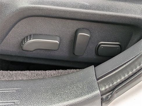 Used 2018 Subaru Outback 2.5i Limited image 17