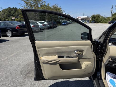 Used 2009 Nissan Versa 1.8 S w/ PWR Pkg image 12