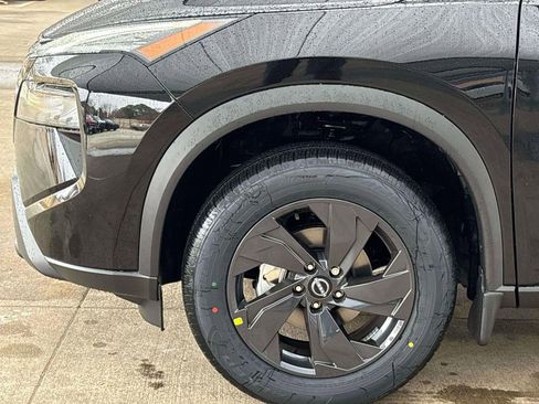 New 2026 Nissan Rogue SV w/ Cold Weather Package FWD image 5